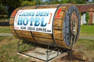 Lions Den 4WD Tour